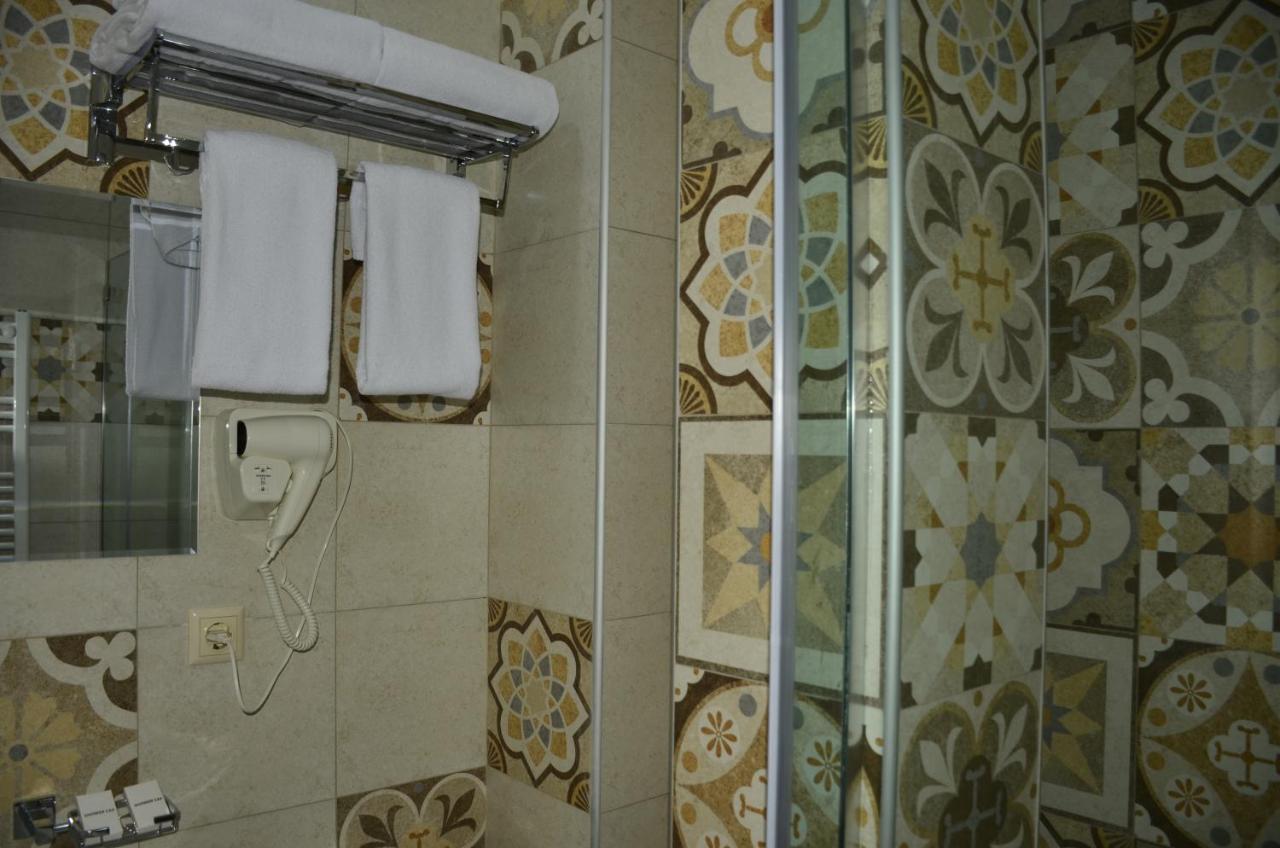 Vere Corner Hotel Tbilisi Exterior photo