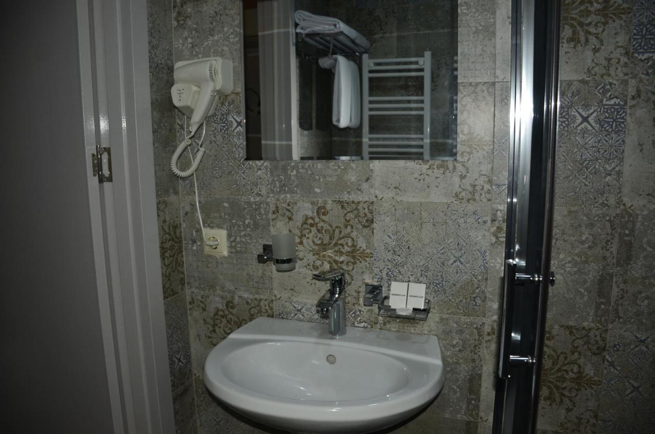 Vere Corner Hotel Tbilisi Exterior photo