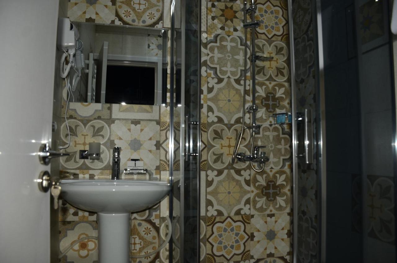Vere Corner Hotel Tbilisi Exterior photo