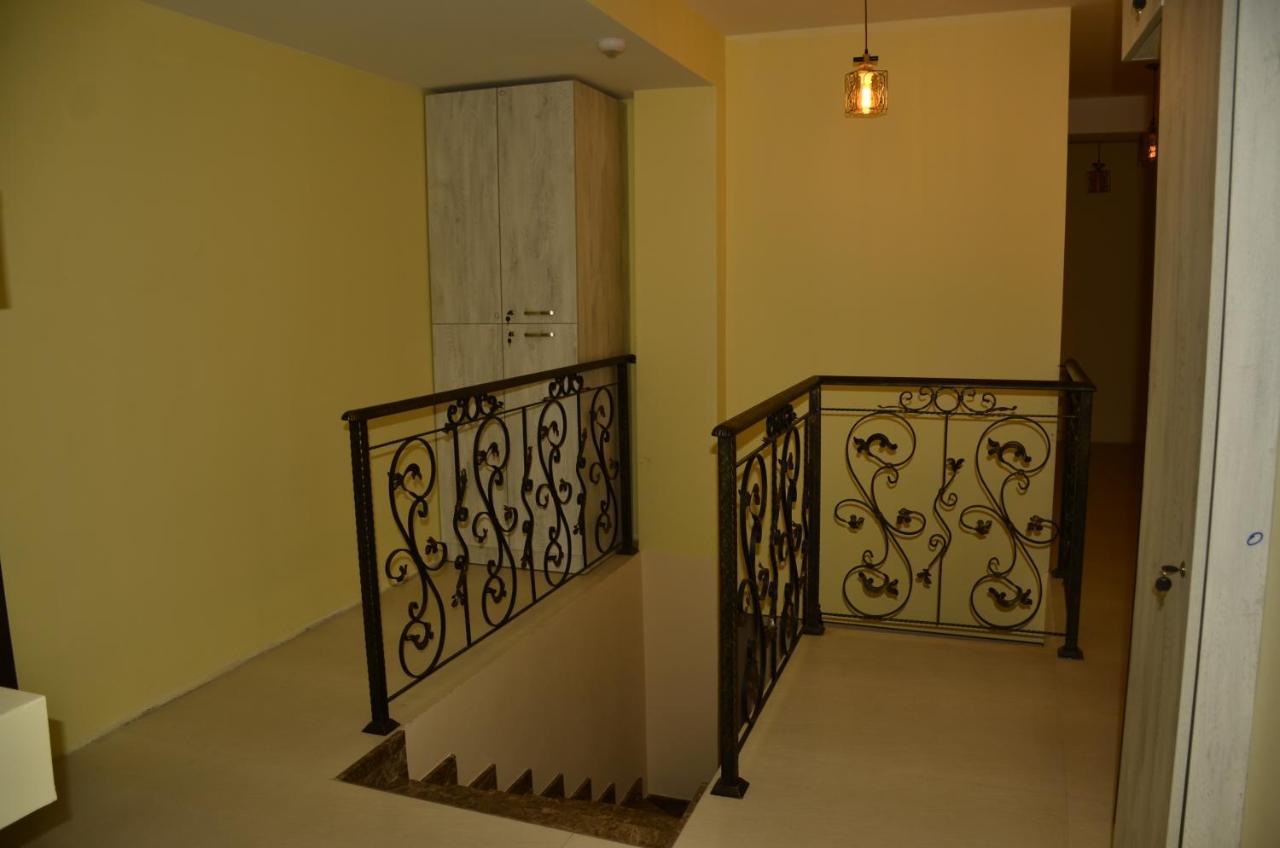 Vere Corner Hotel Tbilisi Exterior photo